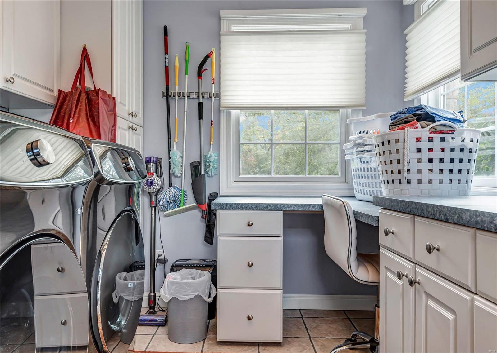 Le Pere Villa Place - Residential