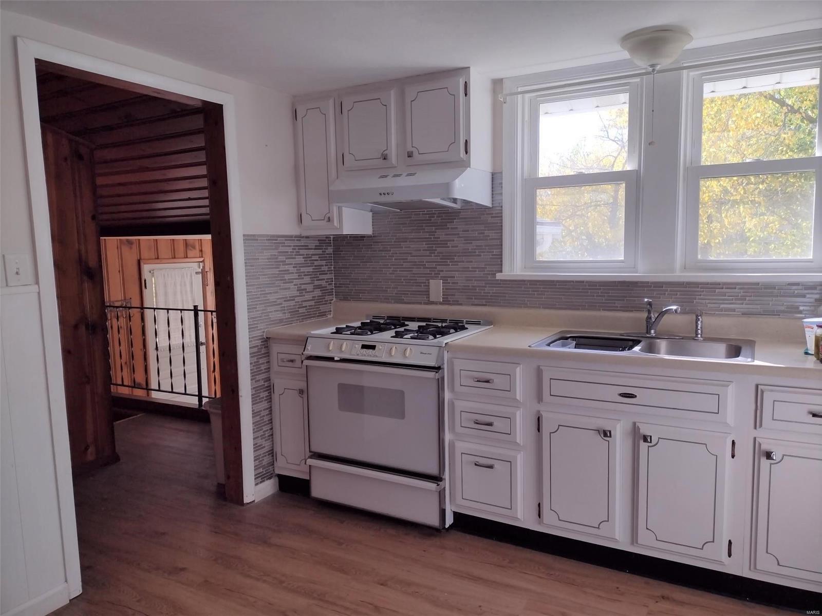 Eleanor Park - Residential Lease