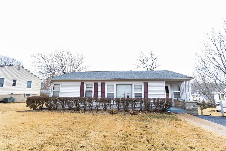 ARE YOU LOOKING FOR THAT PERFECT TURN-KEY HOME TO MAKE YOUR OWN??? IF SO, LOOK NO FURTHER!
THIS ADORABLE 3 BEDROOM + 2 BATH HOME IS SITUATED RIGHT IN THE HEART OF ROLLA, AND WITHIN WALKING DISTANCE OF SCHOOLS. INSIDE THE HOME YOU WILL FIND SEVERAL UPDATES, AS WELL AS SOME ORIGINAL WOOD FLOORS IN THE LIVING ROOM, HALLWAY, AND BEDROOMS. THE MAIN FLOOR BATHROOM HAS BEEN TOTALLY UPDATED WITH A NICE CUSTOM TILED SHOWER/TUB COMBO, WITH GLASS SLIDING SHOWER DOORS. THE TWO MAIN FLOOR BEDROOMS ARE BOTH GENEROUSLY SIZED WITH AN ABUNDANCE OF NATURAL LIGHTING. THE KITCHEN FEATURES TILE COUNTER TOPS WITH A STAINLESS STEEL SINK, & UPDATED FLOORING. THROUGH THE KITCHEN YOU WILL FIND THE ACCESS TO YOUR SEPARATE DINING ROOM, BACK DOOR LEADING TO THE DECK, ALONG WITH ACCESS TO THE PARTIALLY FINISHED BASEMENT. DOWNSTAIRS YOU WILL FIND THE THIRD BEDROOM, AS WELL AS A BONUS ROOM, AND ANOTHER FULL BATH! THIS HOME IS PRICED TO SELL IN THIS HOT MARKET! WON'T LAST...CALL TODAY!