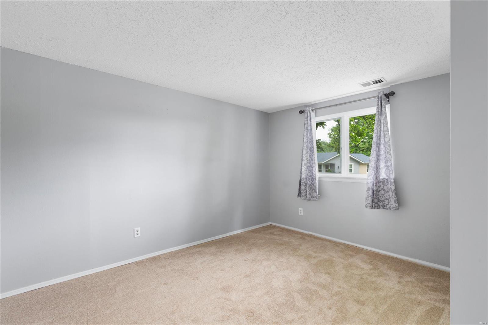 Country Lane Woods Second Add - Residential