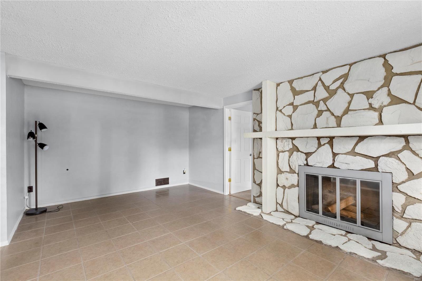 Country Lane Woods Second Add - Residential