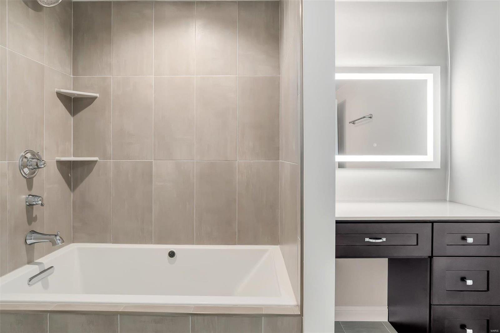 Wyndgate Village F #3 - Residential