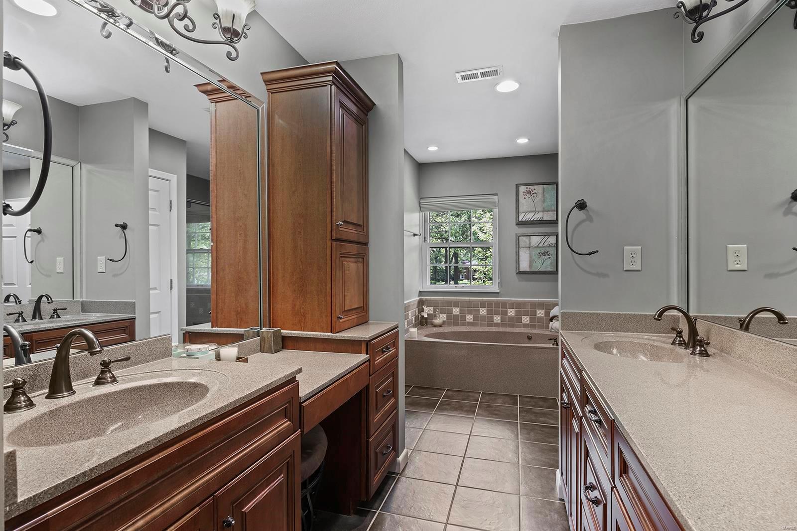 Frontenac - Residential