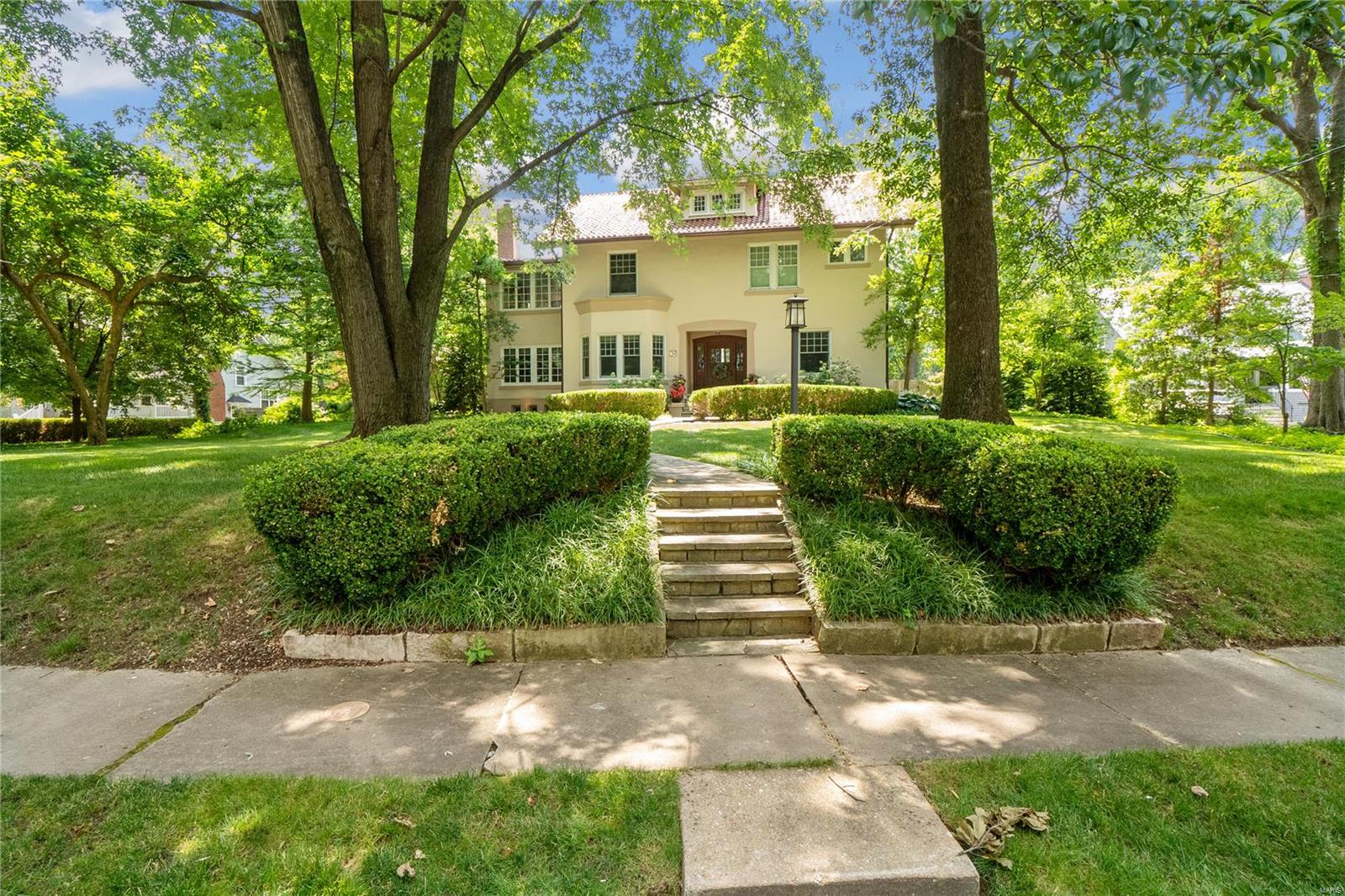 Oak Terrace - Residential