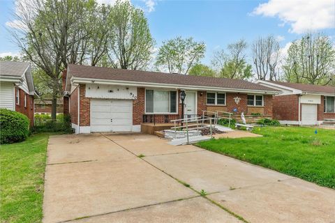 MLS: 25025082