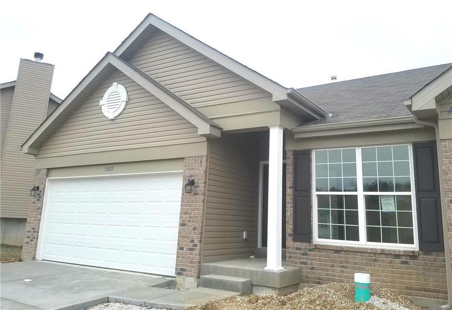 Beautiful light filled home on walk out home site situated at the end of a quiet cul de sac facing common area. Popular Hawthorn floor plan with open concept butterfly kitchen including double wall ovens, gas cooktop and SS appliances. Fireplace, bay windows and vaulted ceilings in family, kitchen, breakfast and owners suite. Enjoy the community walking paths, bike trails, gazebo and picnic pavilion as well as the freedom of low maintenance villa living and peace of mind with new builder home warranty.