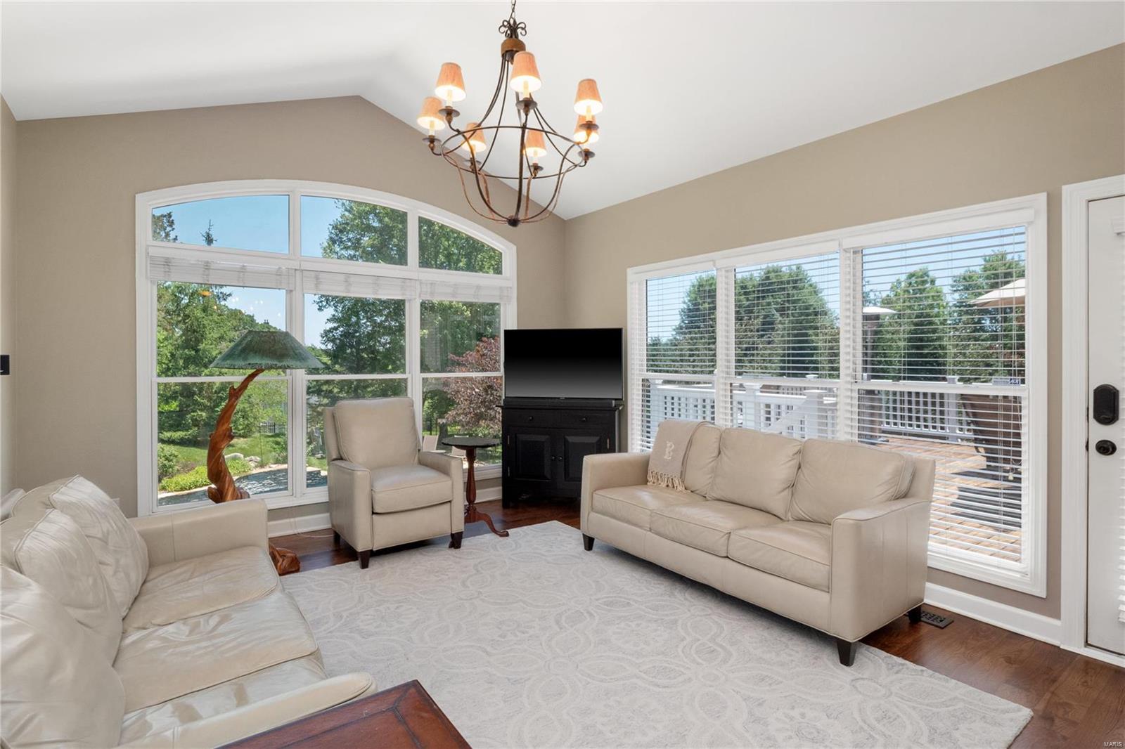 Pine Creek - Residential