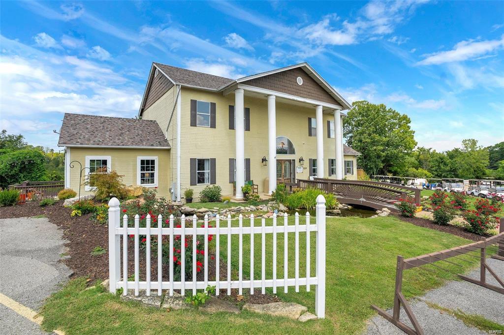 4976 Country Club Drive