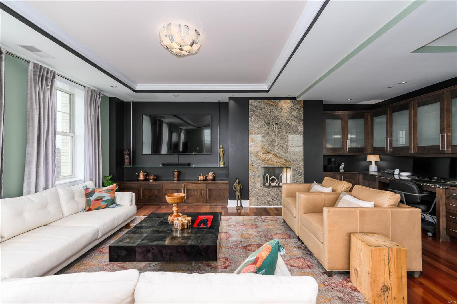 Park Plaza Residential Condo - Residential