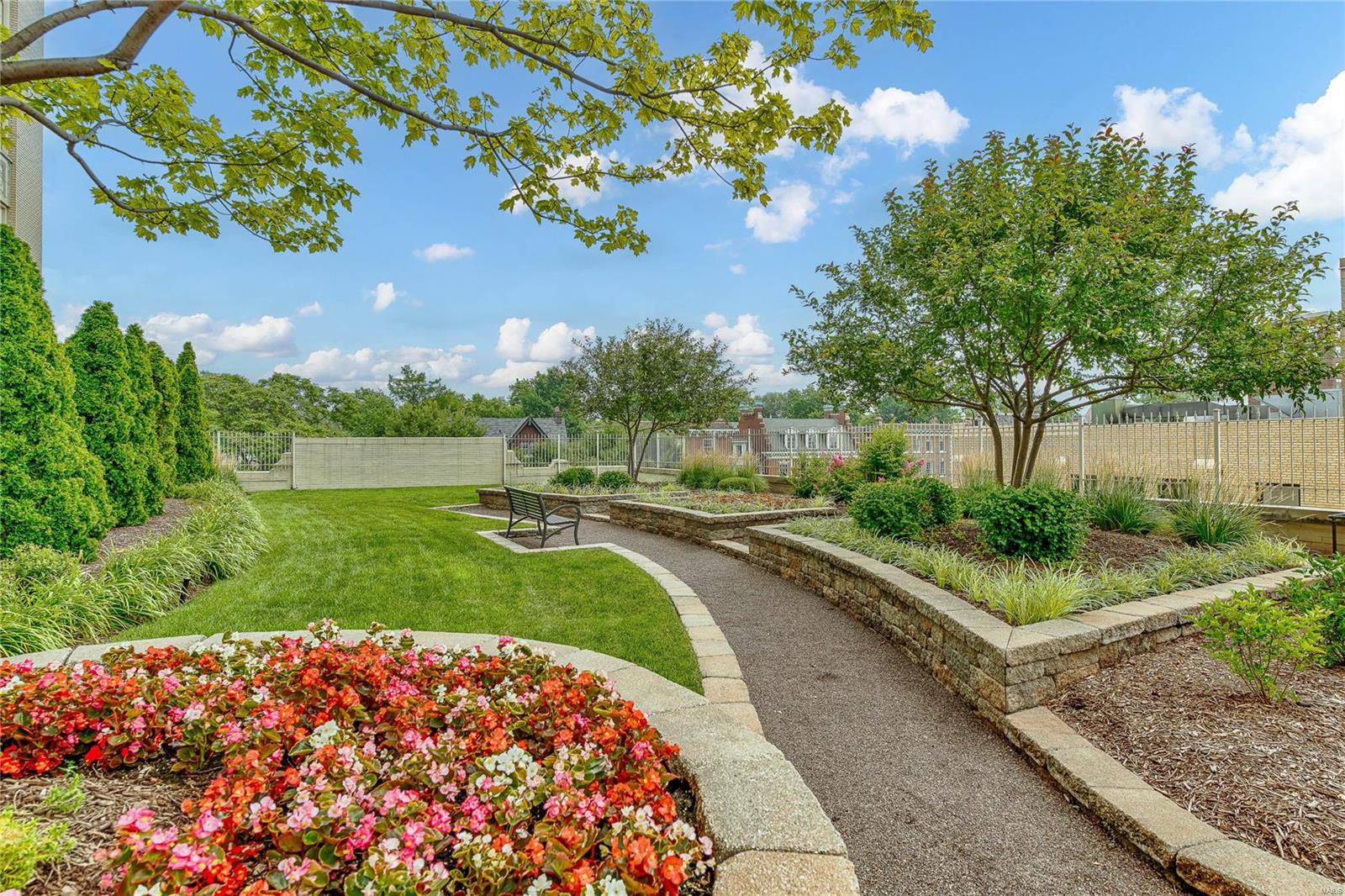 Park Plaza Residential Condo - Residential