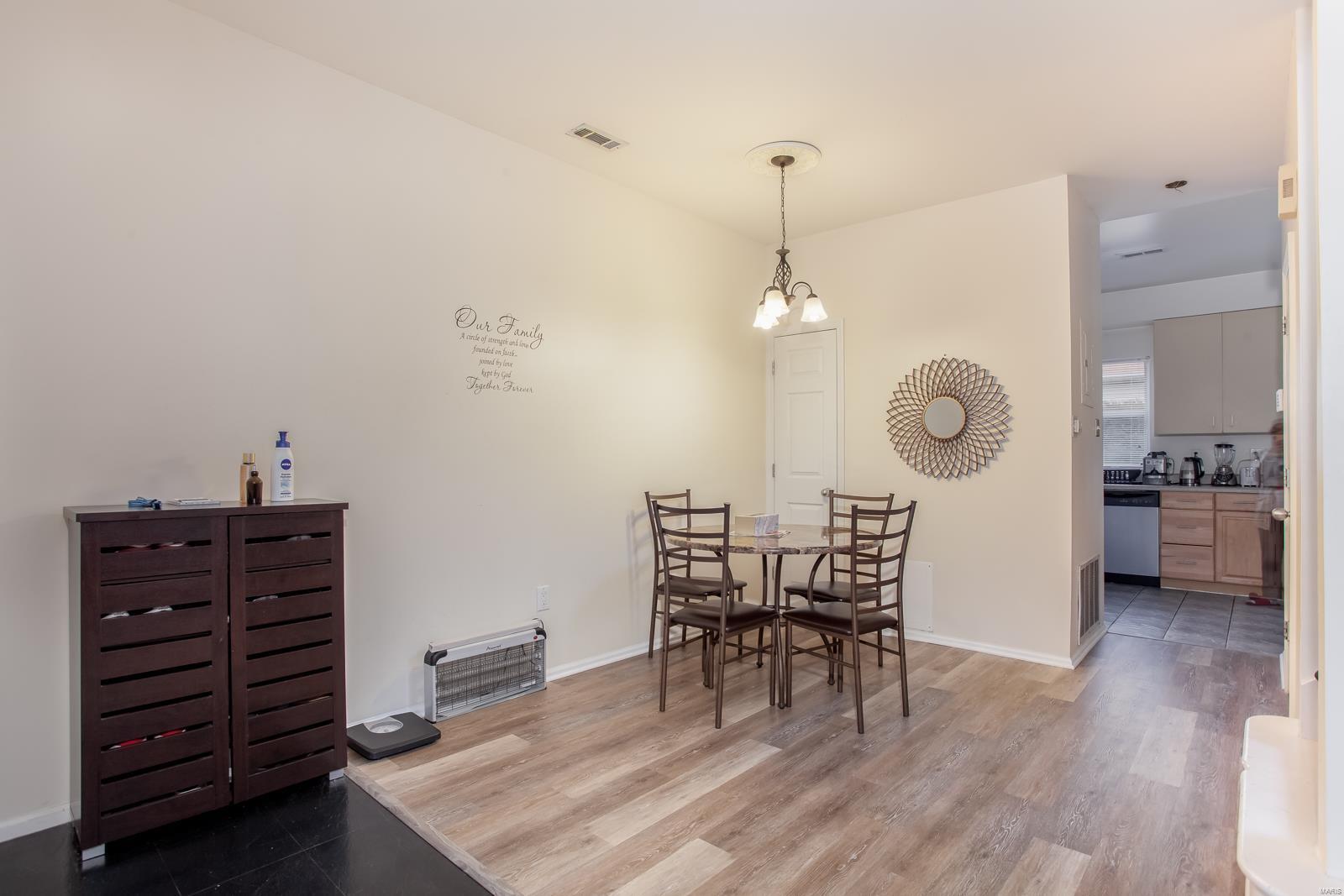 Westminster Twnhms - Residential