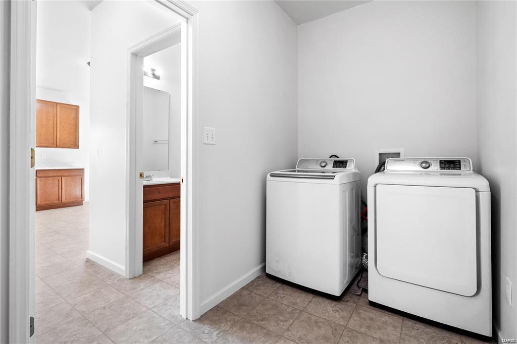 St Louis, Missouri 63146, United States, 4 Bedrooms Bedrooms, ,3 BathroomsBathrooms,Residential,Pending,19533