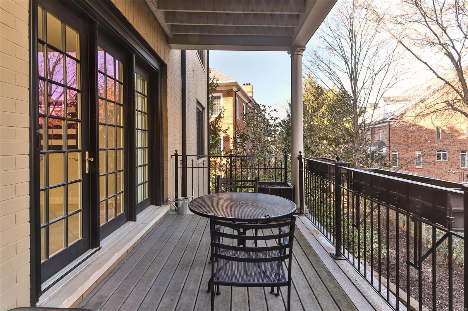 Shaw Place Condo - Residential