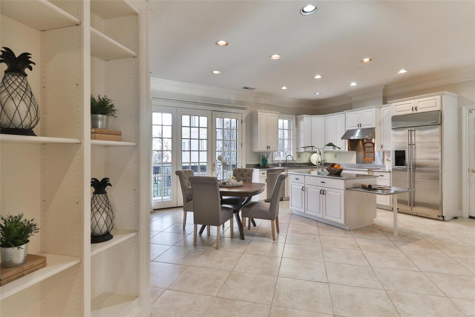 Shaw Place Condo - Residential