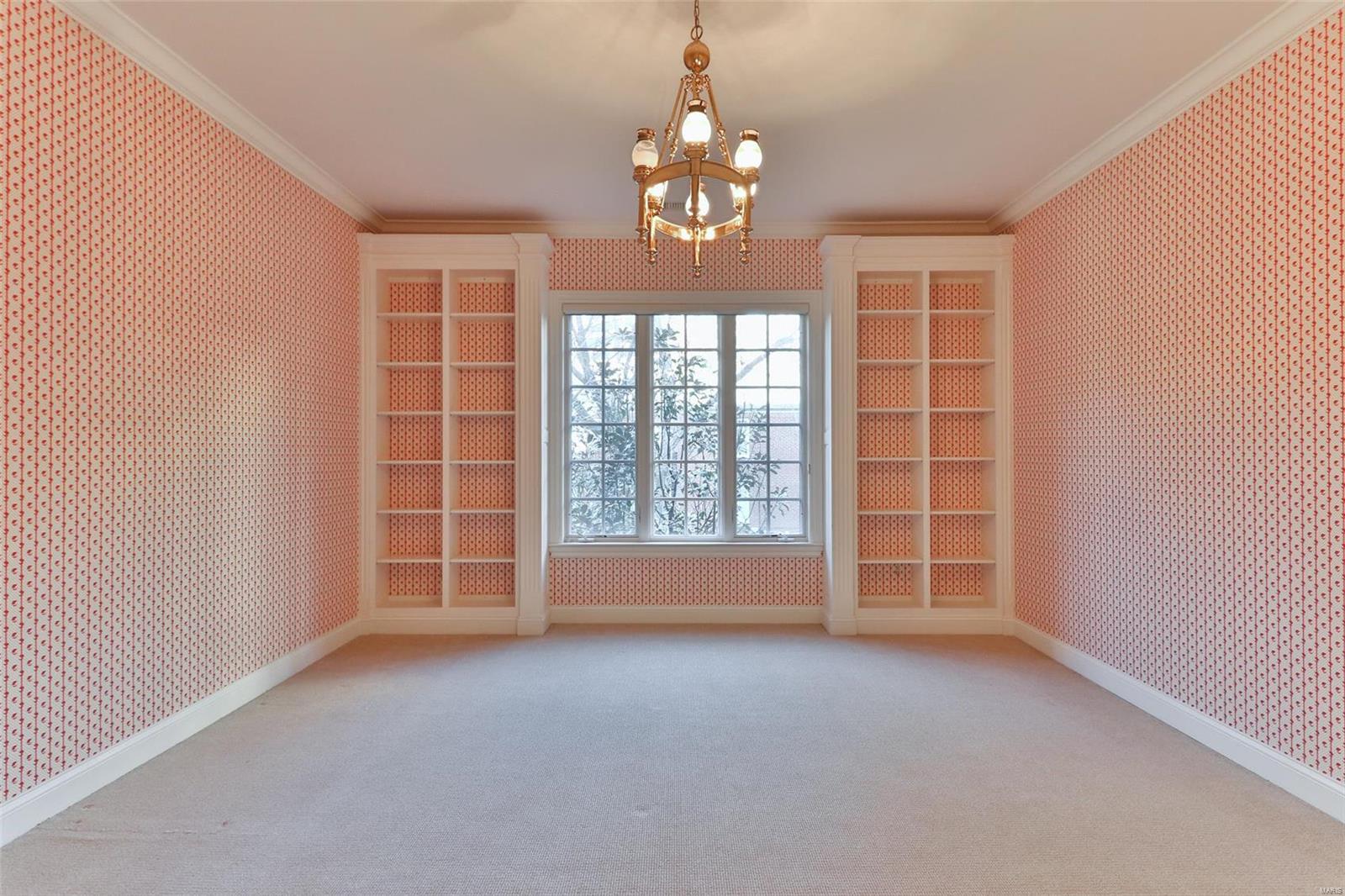 Shaw Place Condo - Residential