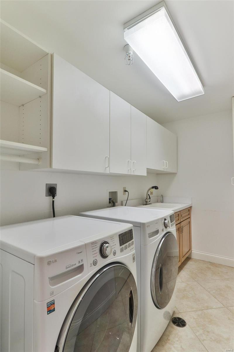 Shaw Place Condo - Residential