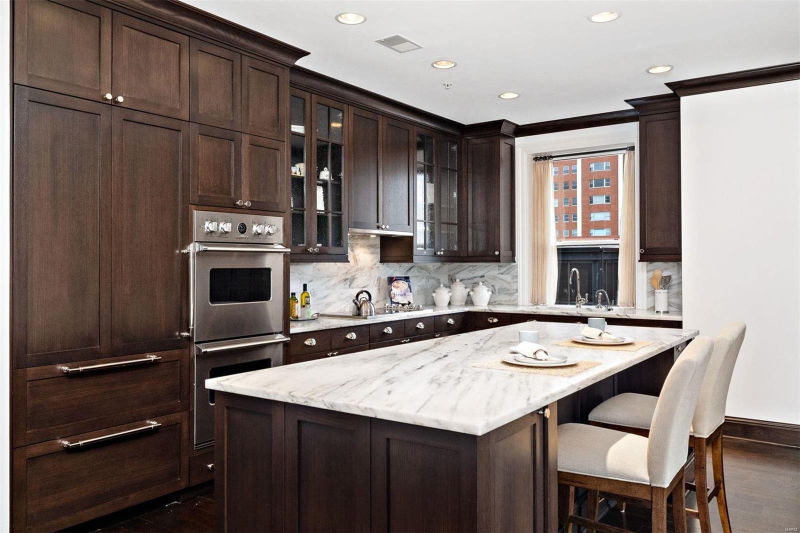 Residence At 800 S Hanley A Condo - Residential