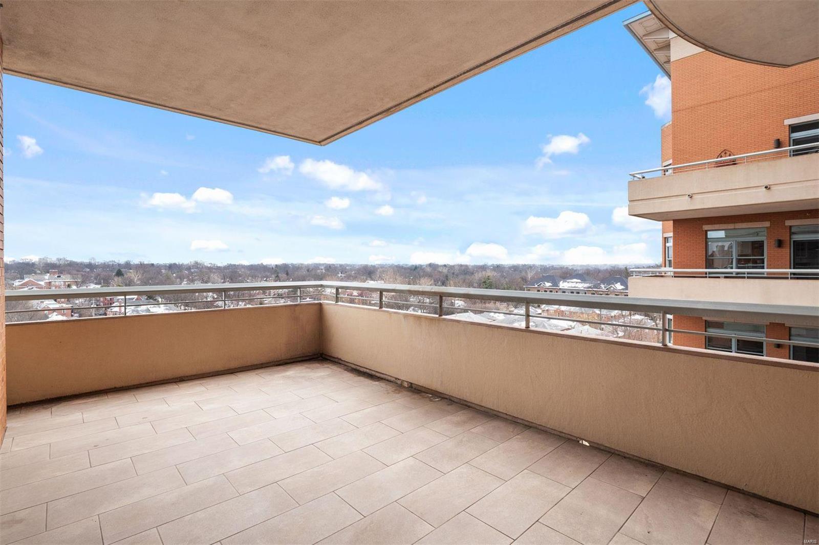 Residence At 800 S Hanley A Condo - Residential