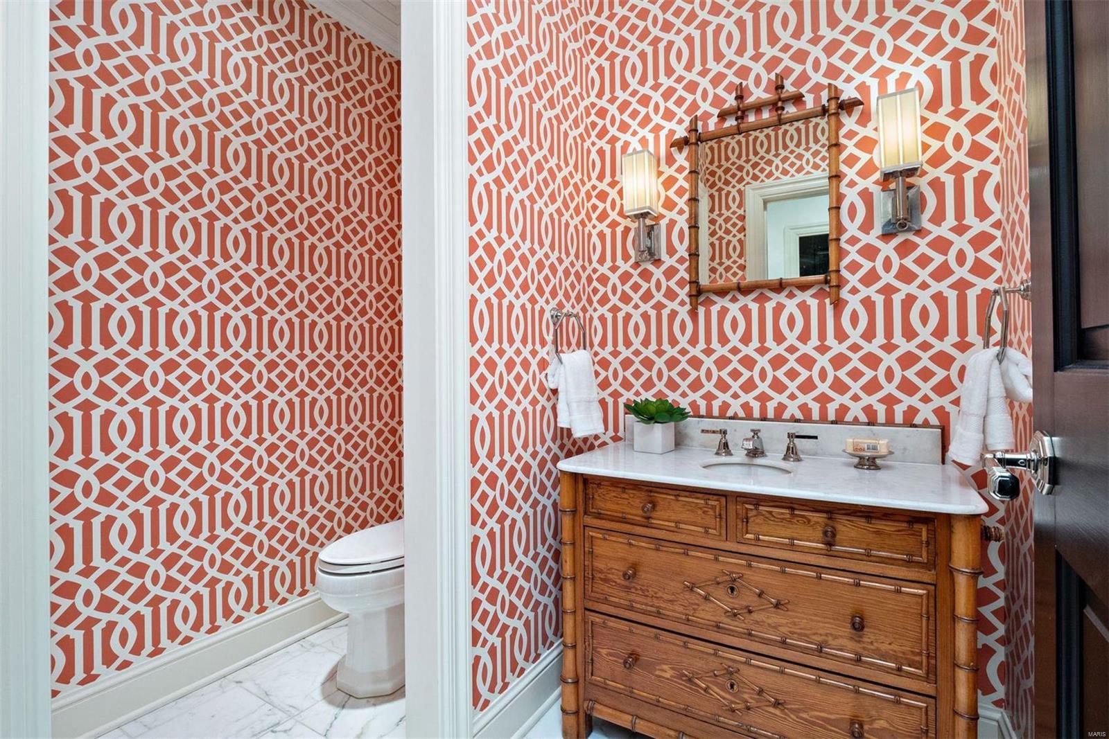 Residence At 800 S Hanley A Condo - Residential