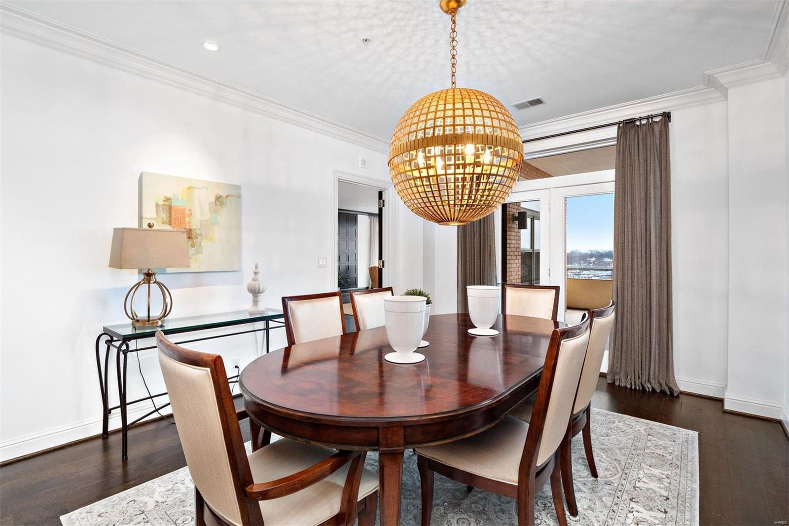 Residence At 800 S Hanley A Condo - Residential