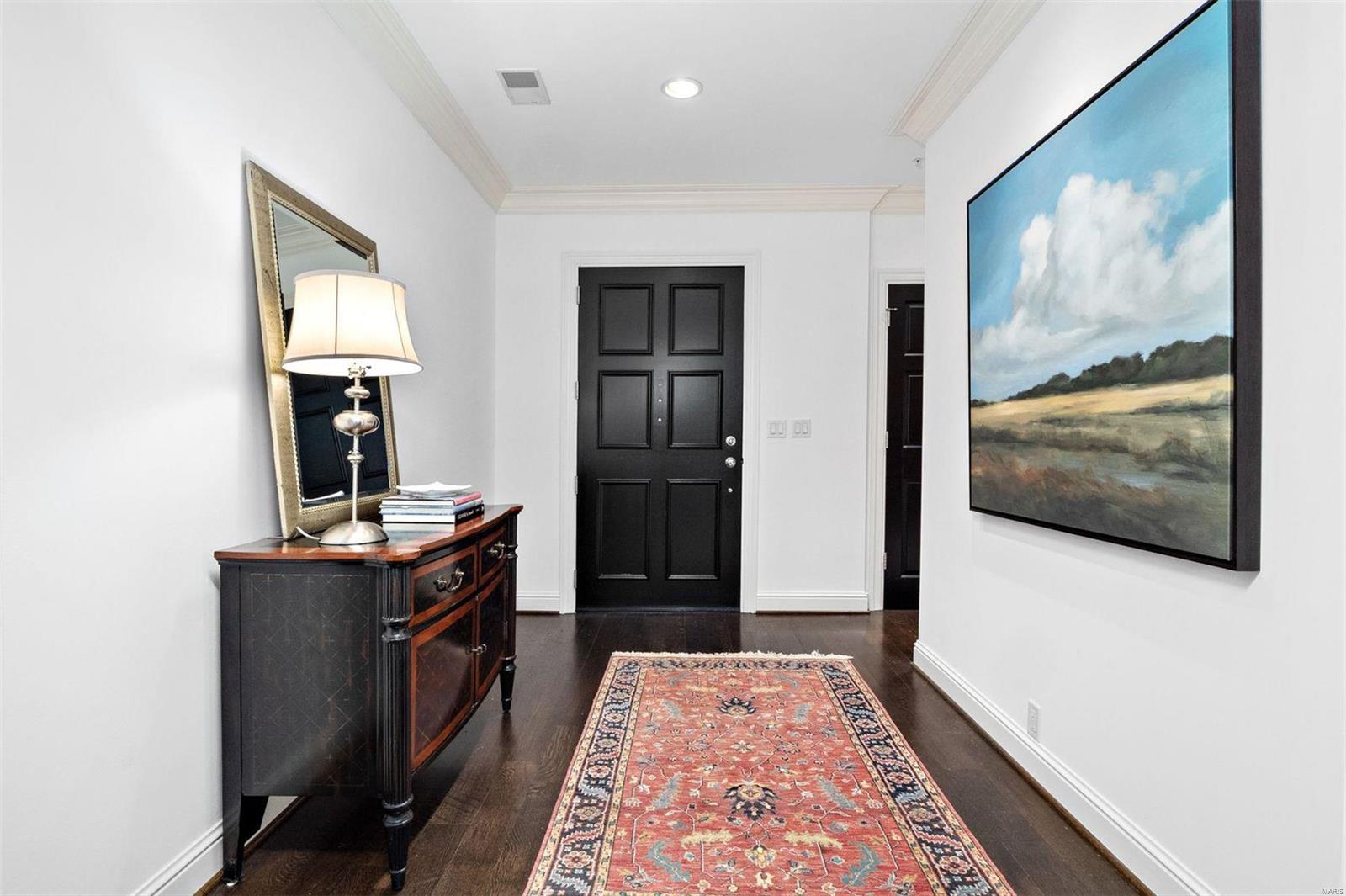 Residence At 800 S Hanley A Condo - Residential