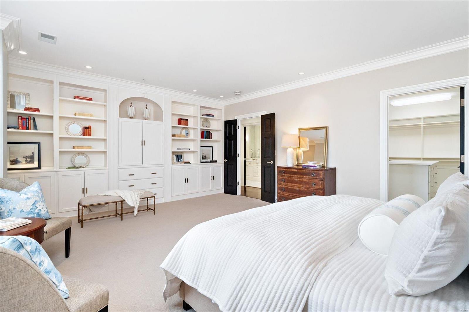 Residence At 800 S Hanley A Condo - Residential