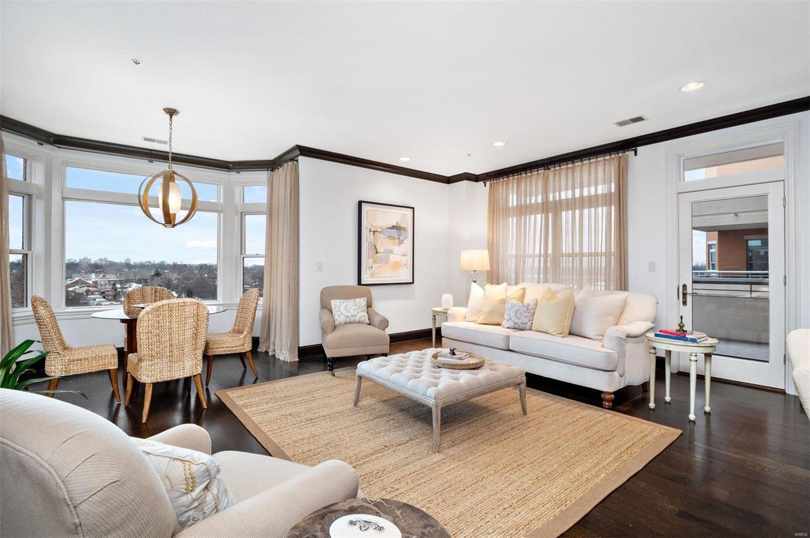 Residence At 800 S Hanley A Condo - Residential