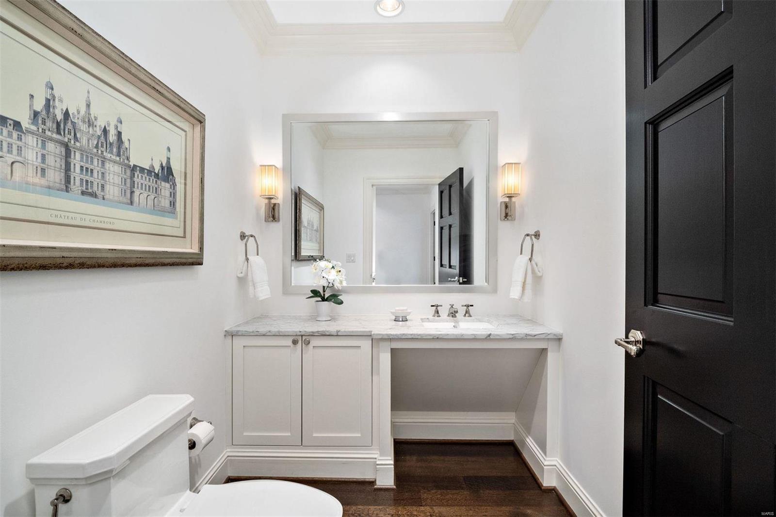 Residence At 800 S Hanley A Condo - Residential