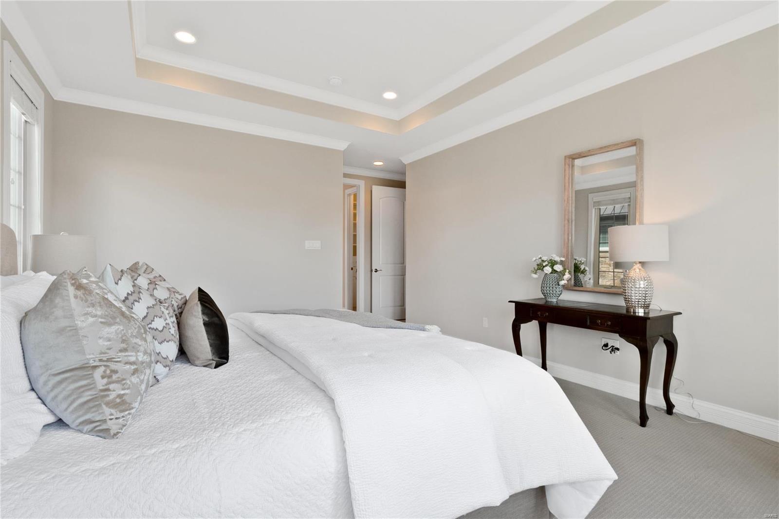 Woods Of Ladue The - Residential