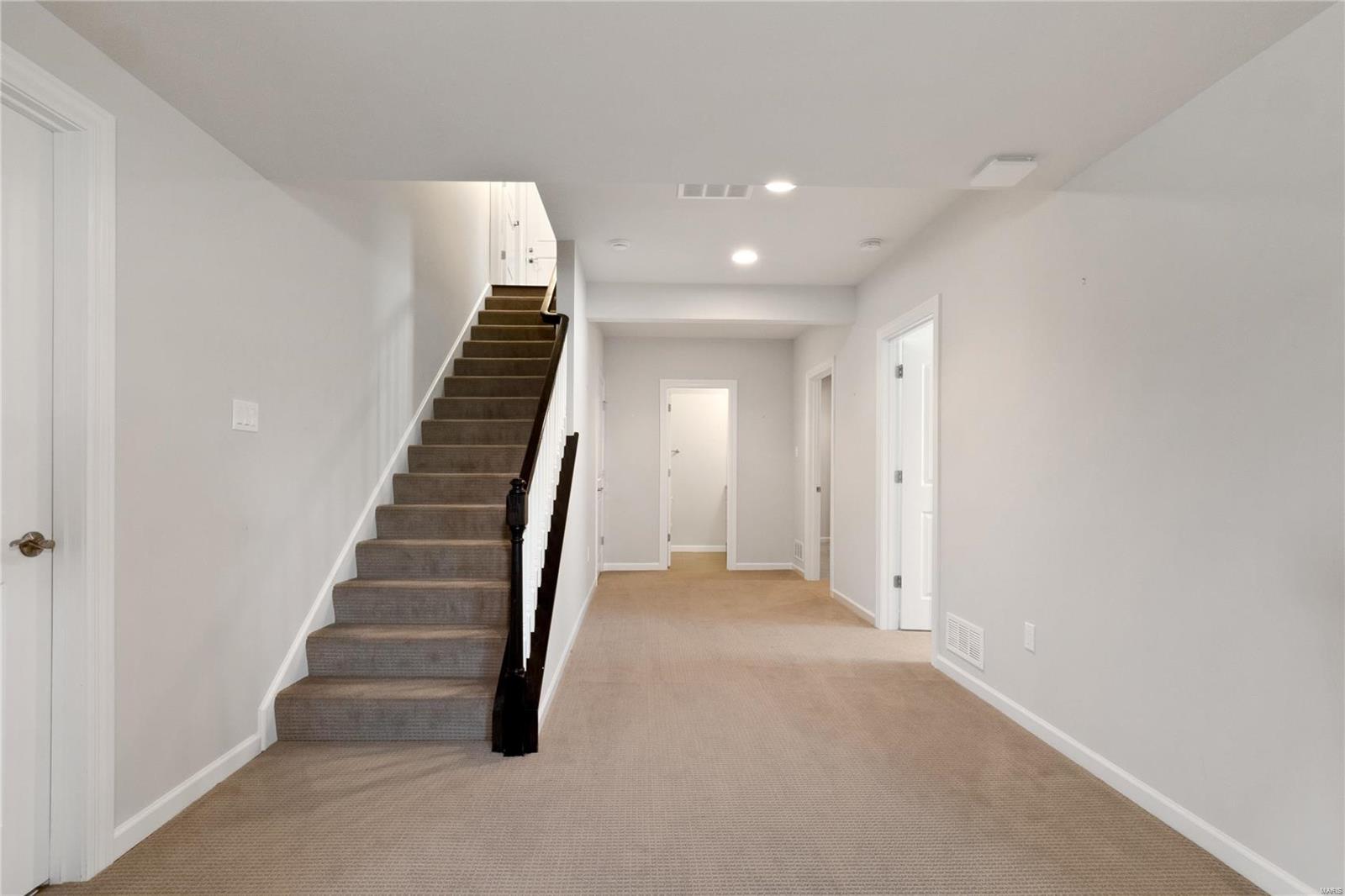 Woods Of Ladue The - Residential