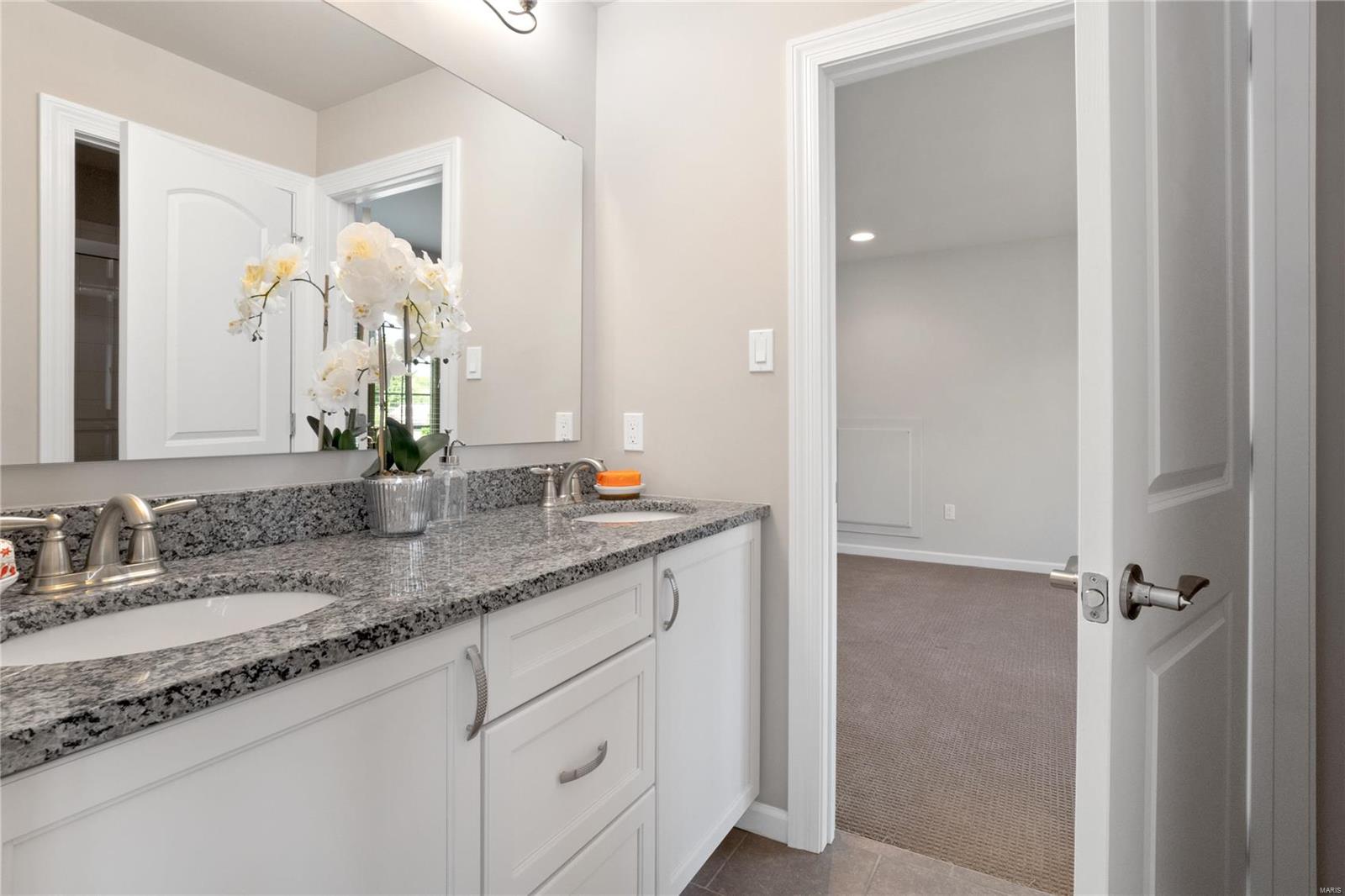 Woods Of Ladue The - Residential