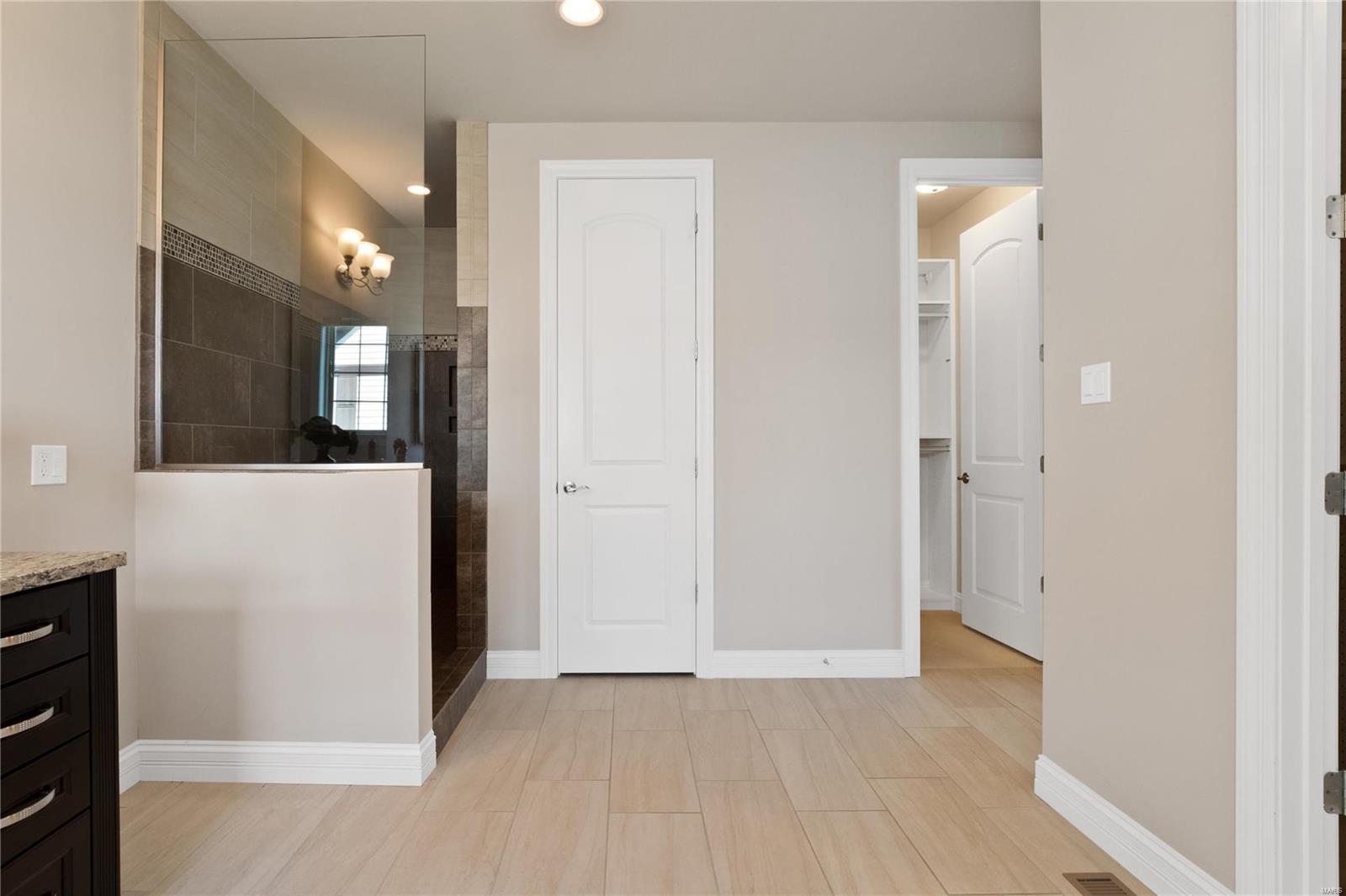 Woods Of Ladue The - Residential