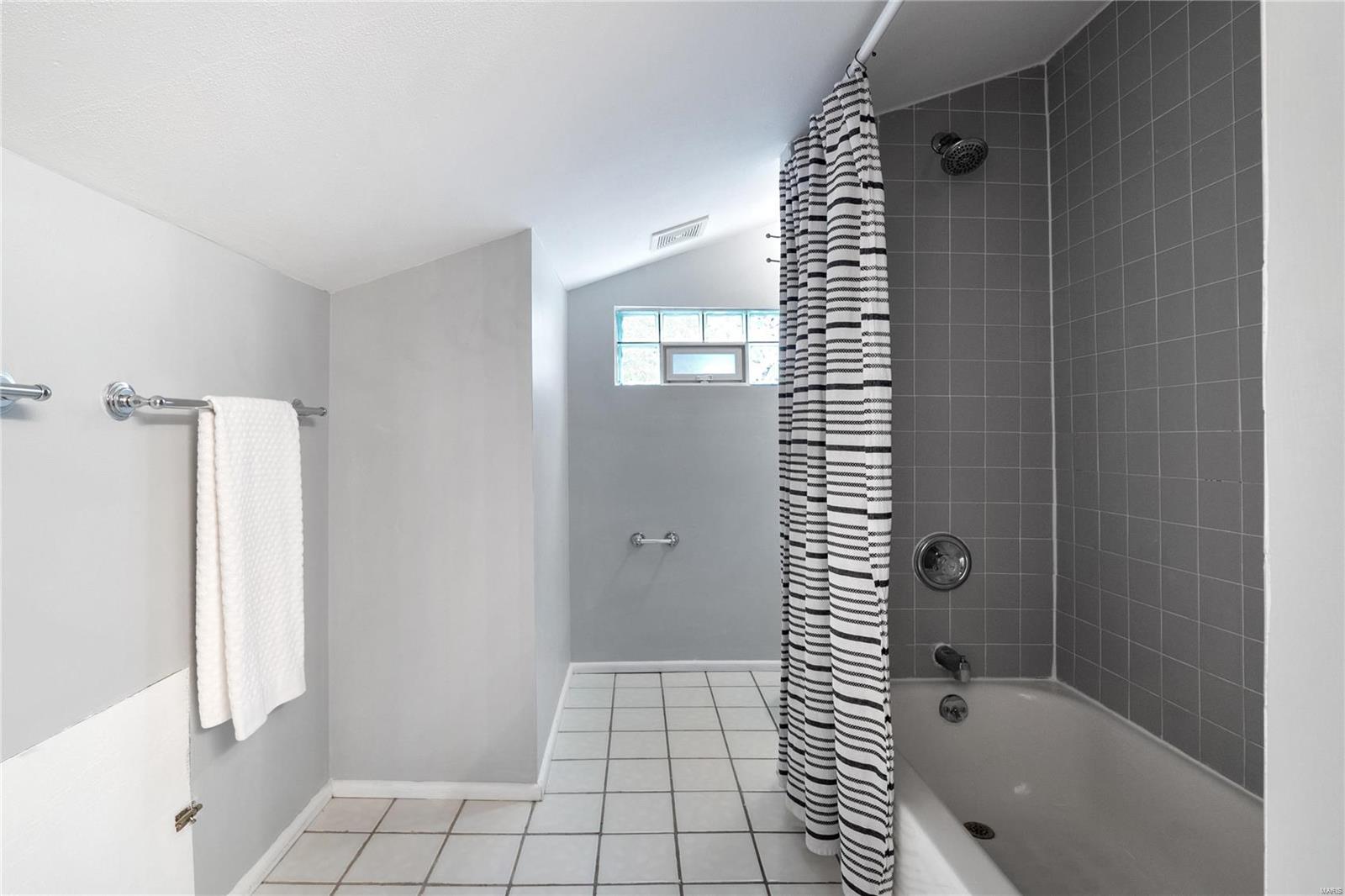 St Louis, Missouri 63130, United States, 4 Bedrooms Bedrooms, ,3 BathroomsBathrooms,Residential,Active,34344