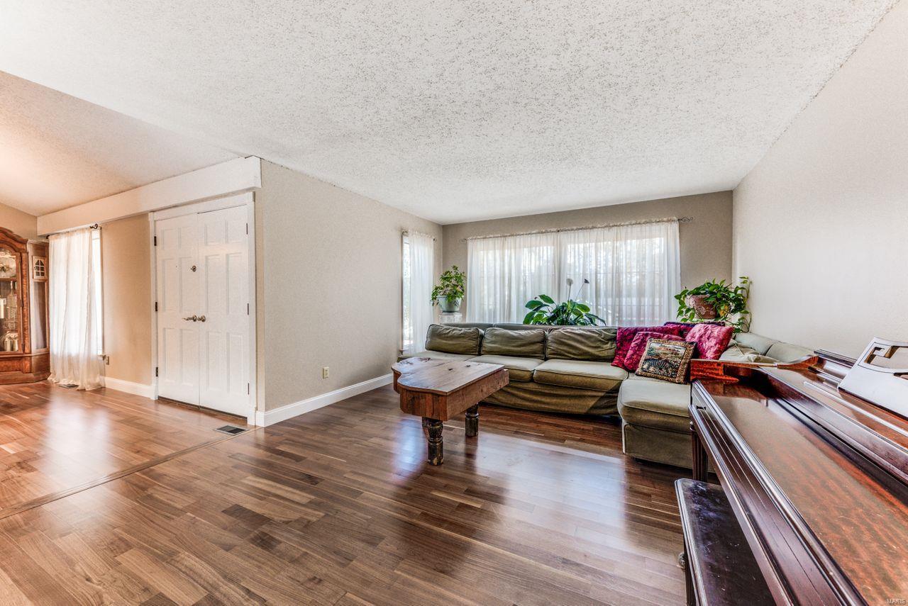 Country Lane Woods - Residential