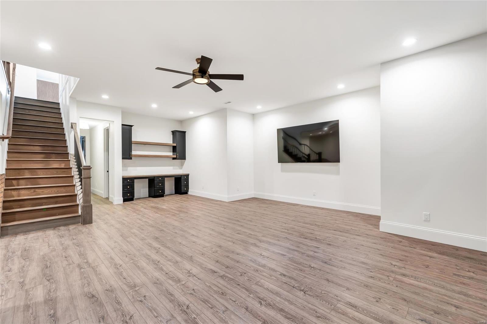 Davana Place - Residential