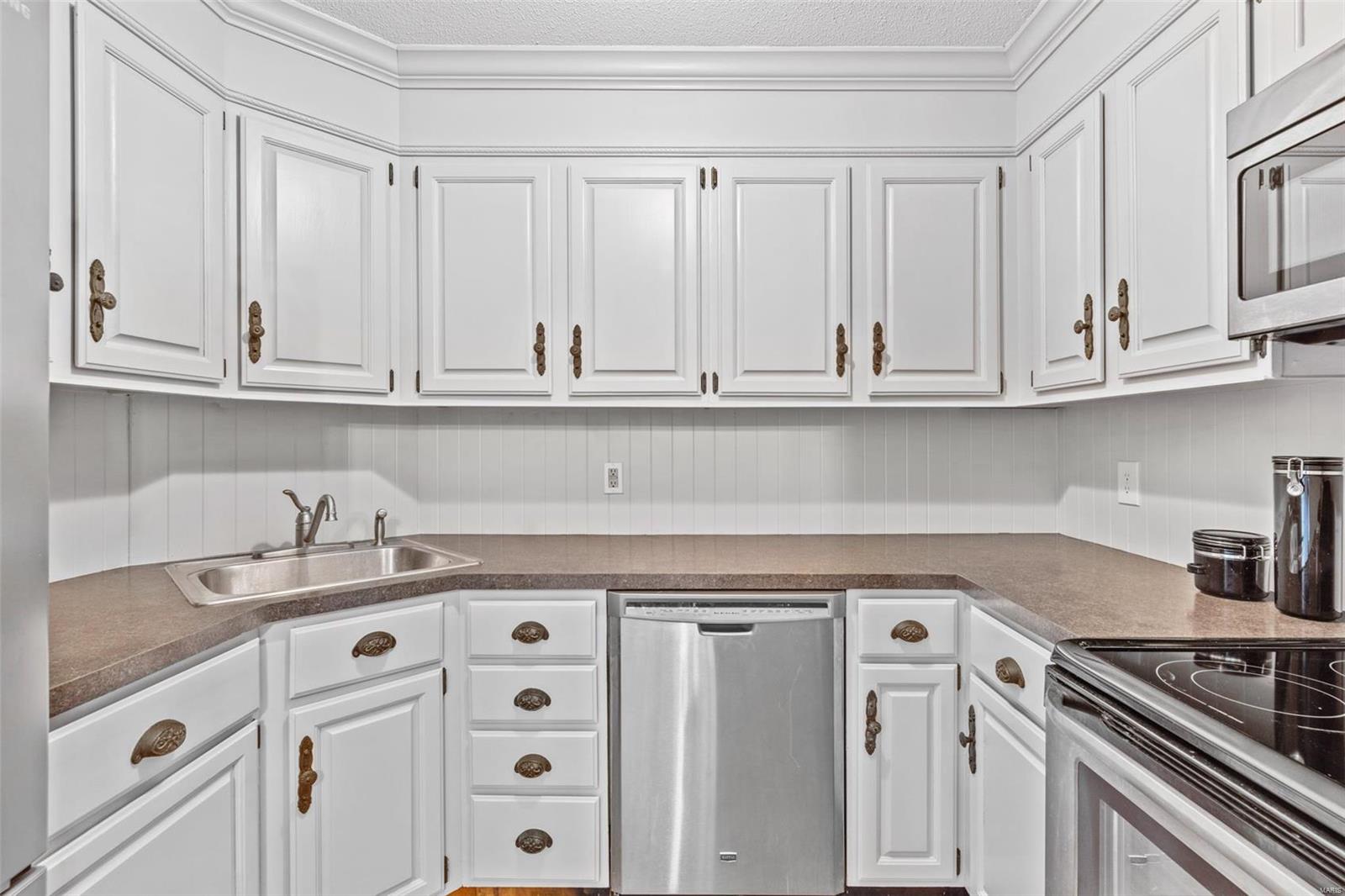 Brentwood Forest Condo Ph Two - Residential