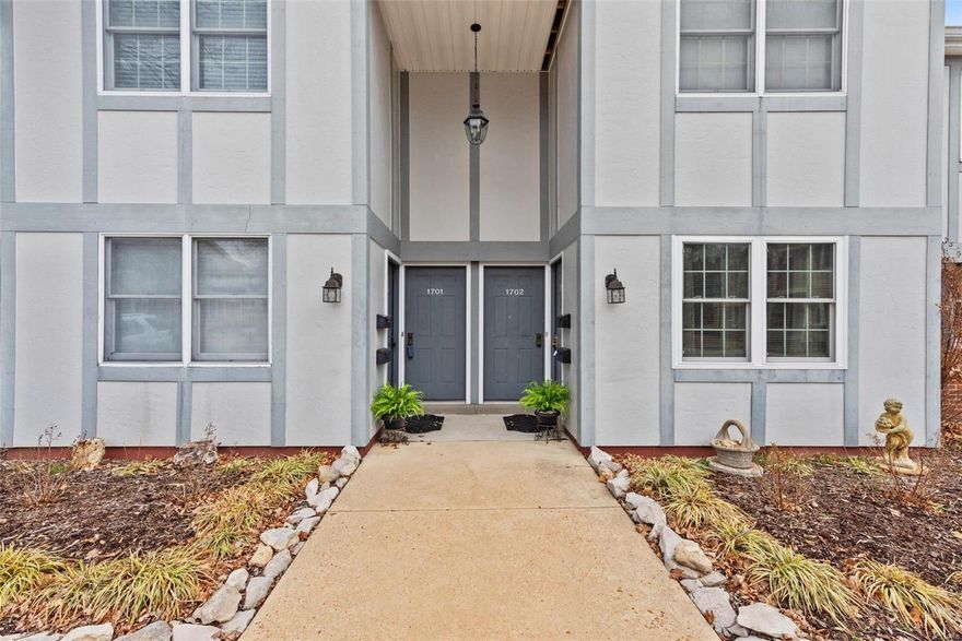 You are sure to love this upper level condo in convenient Brentwood location. The very desirable Brentwood Forest community offers carefree living with wonderful amenities, pool, tennis courts. This 2 bedroom 1 bath unit with an updated kitchen, stainless appliances, laminate flooring in kitchen, dining & bathroom. Laundry hookups in unit and a  super large deck. Seller is also offering a home warranty for 1st year.
Showings start Saturday, 2-22-2020 Location: Upper Level