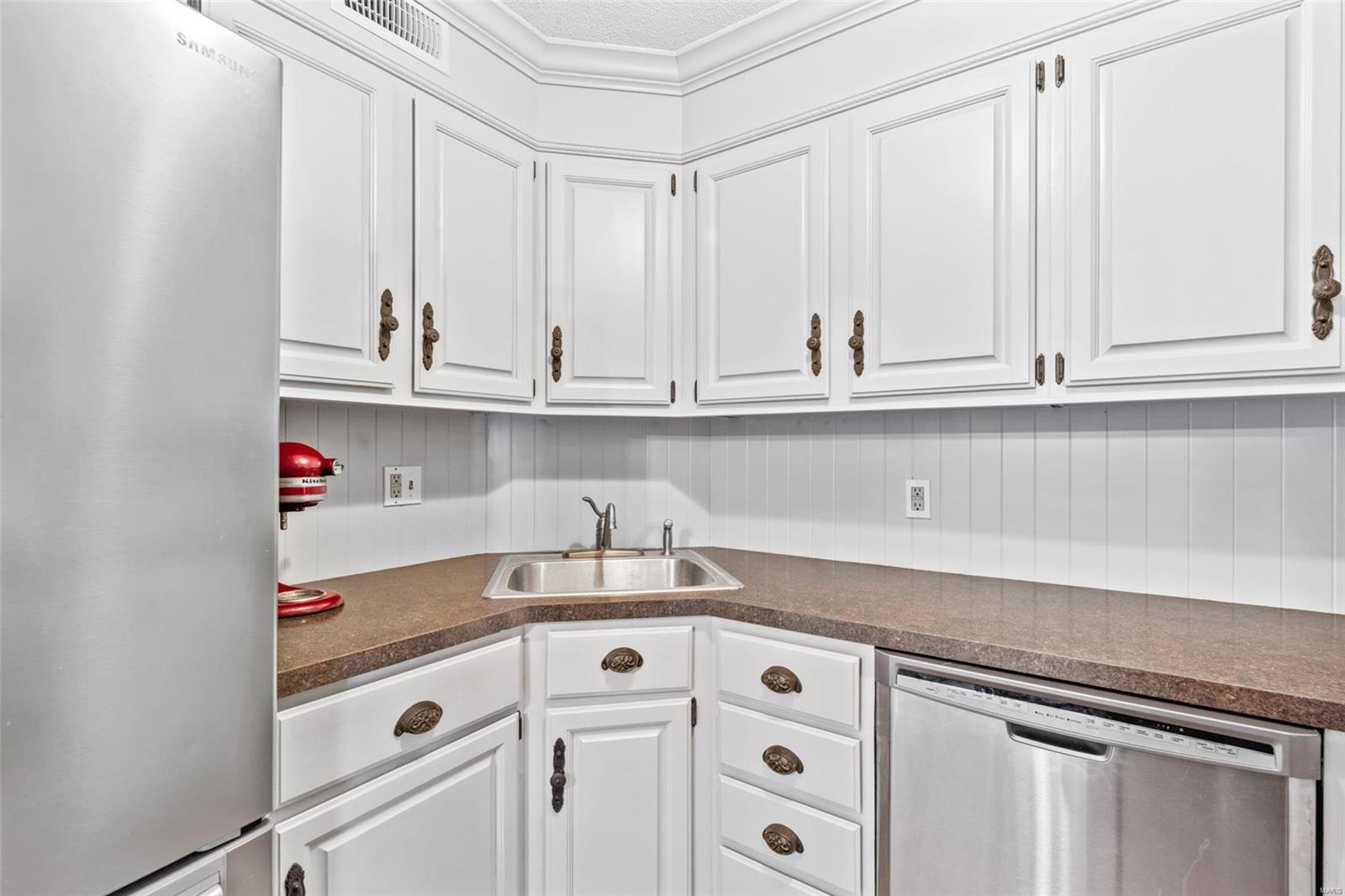 Brentwood Forest Condo Ph Two - Residential