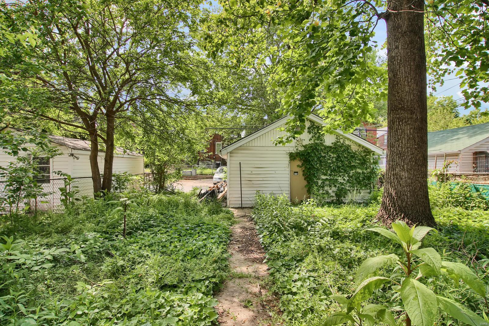 St Louis Commons Add - Residential
