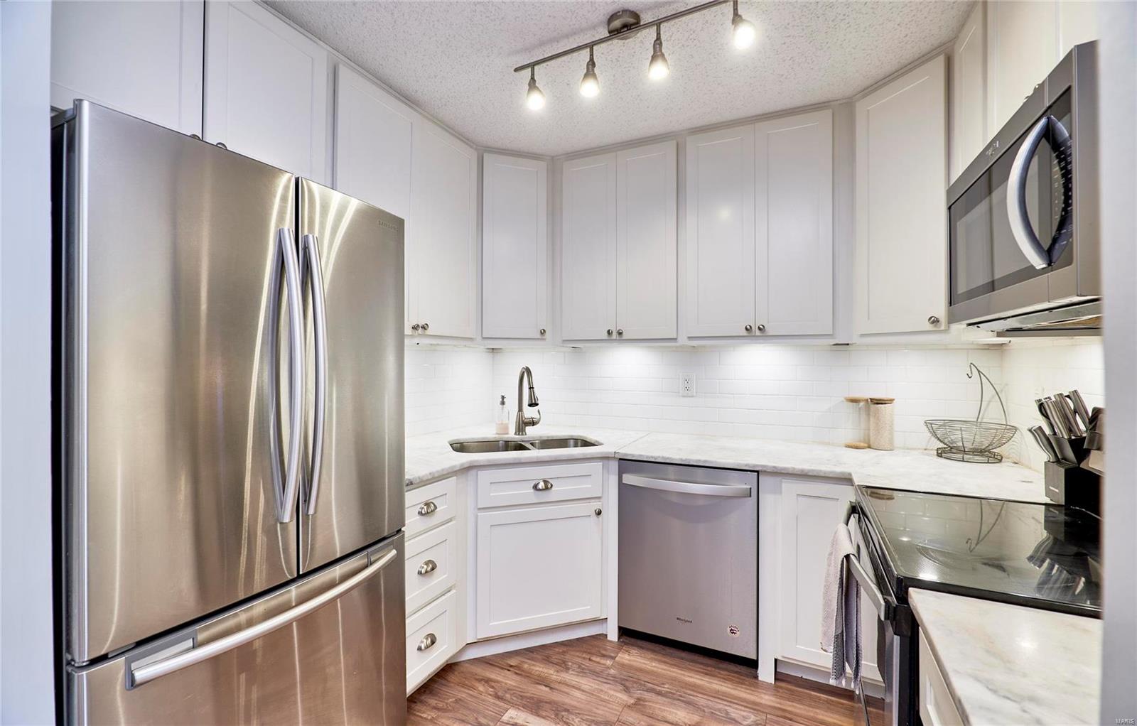 Brentwood Forest Condo Ph Two - Residential