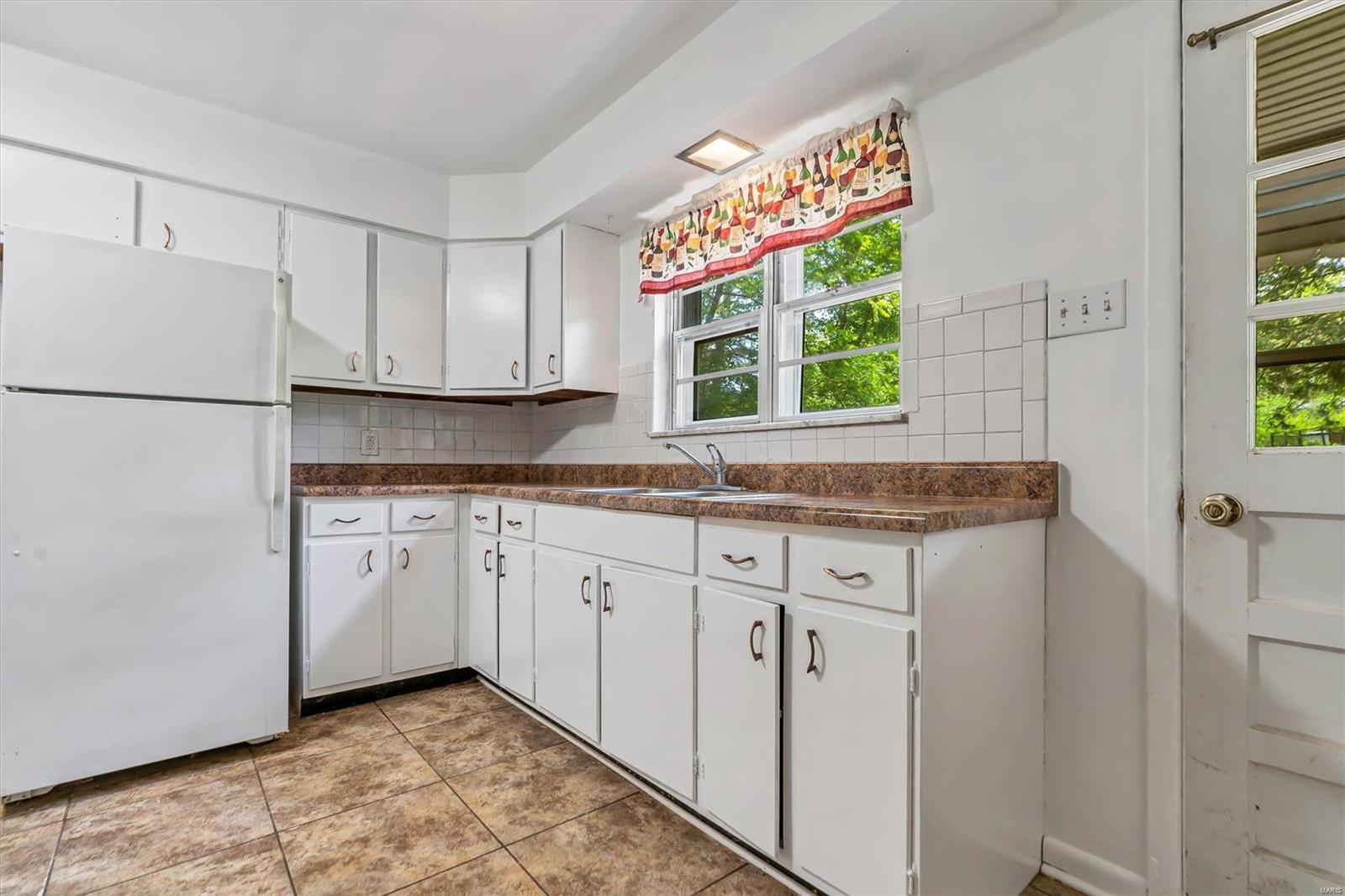 none - Residential Income