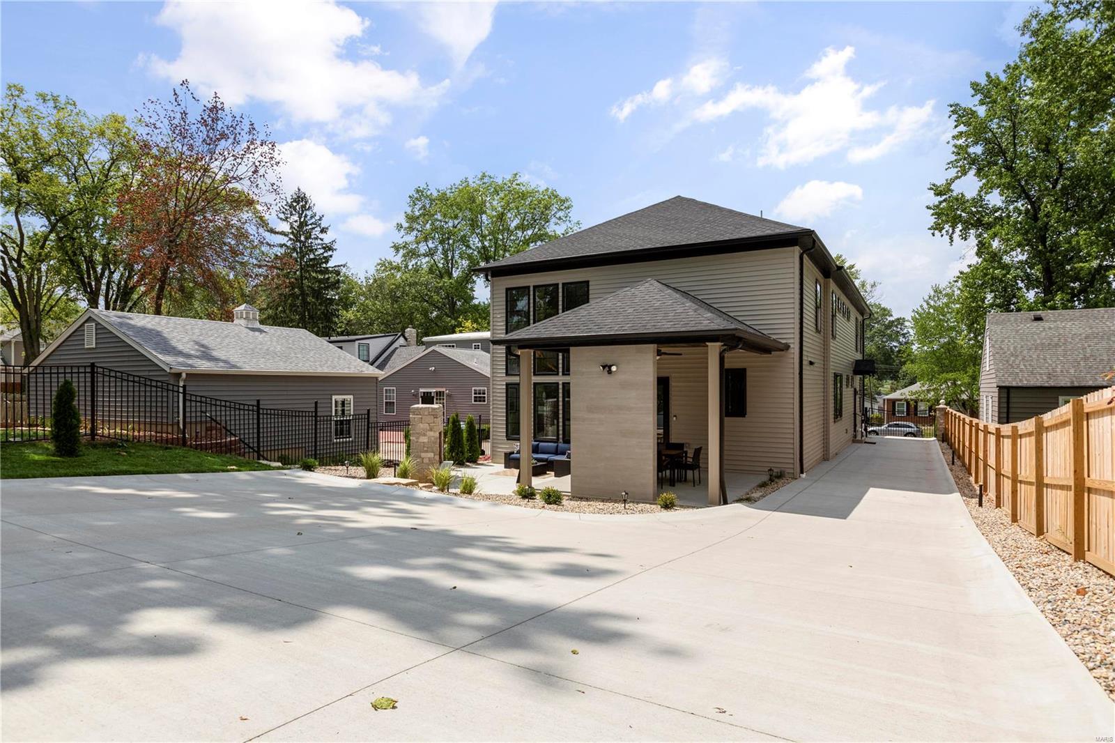 Geyer Terrace - Residential