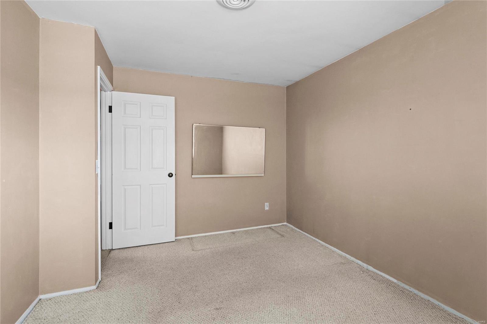 St Louis, Missouri 63126, United States, 4 Bedrooms Bedrooms, ,2 BathroomsBathrooms,Residential,Pending,17813