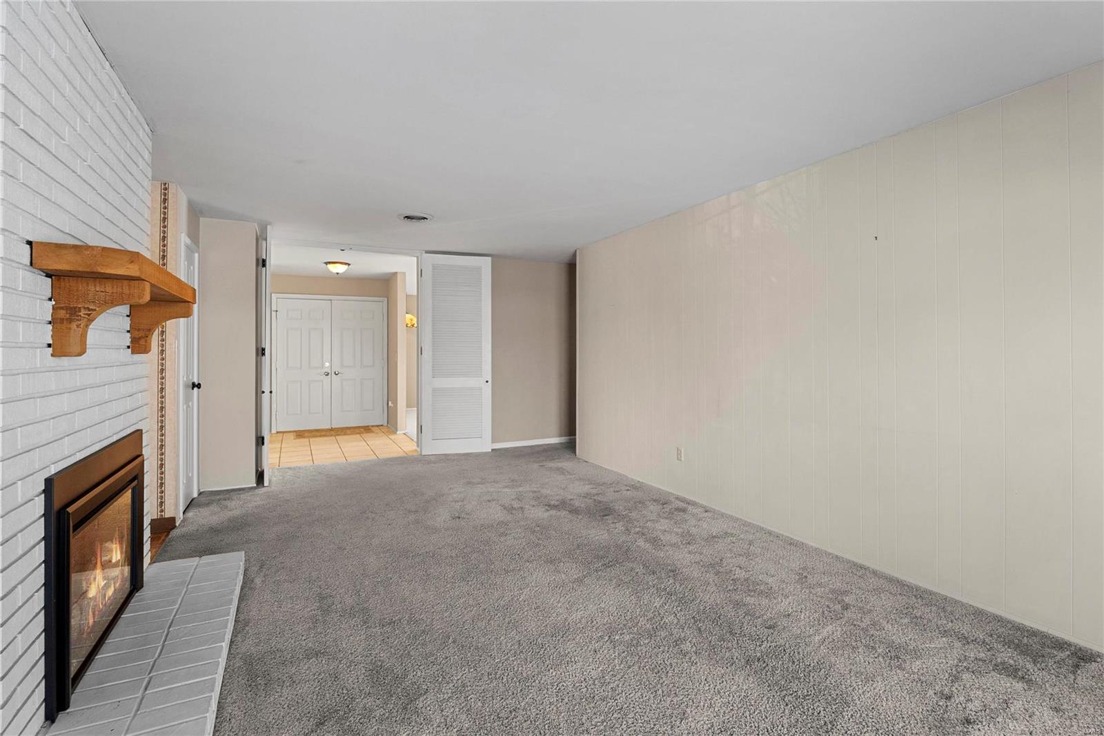 St Louis, Missouri 63126, United States, 4 Bedrooms Bedrooms, ,2 BathroomsBathrooms,Residential,Pending,17813