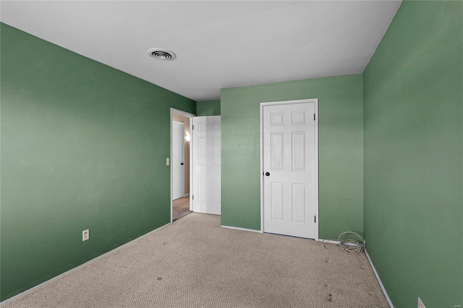 St Louis, Missouri 63126, United States, 4 Bedrooms Bedrooms, ,2 BathroomsBathrooms,Residential,Pending,17813