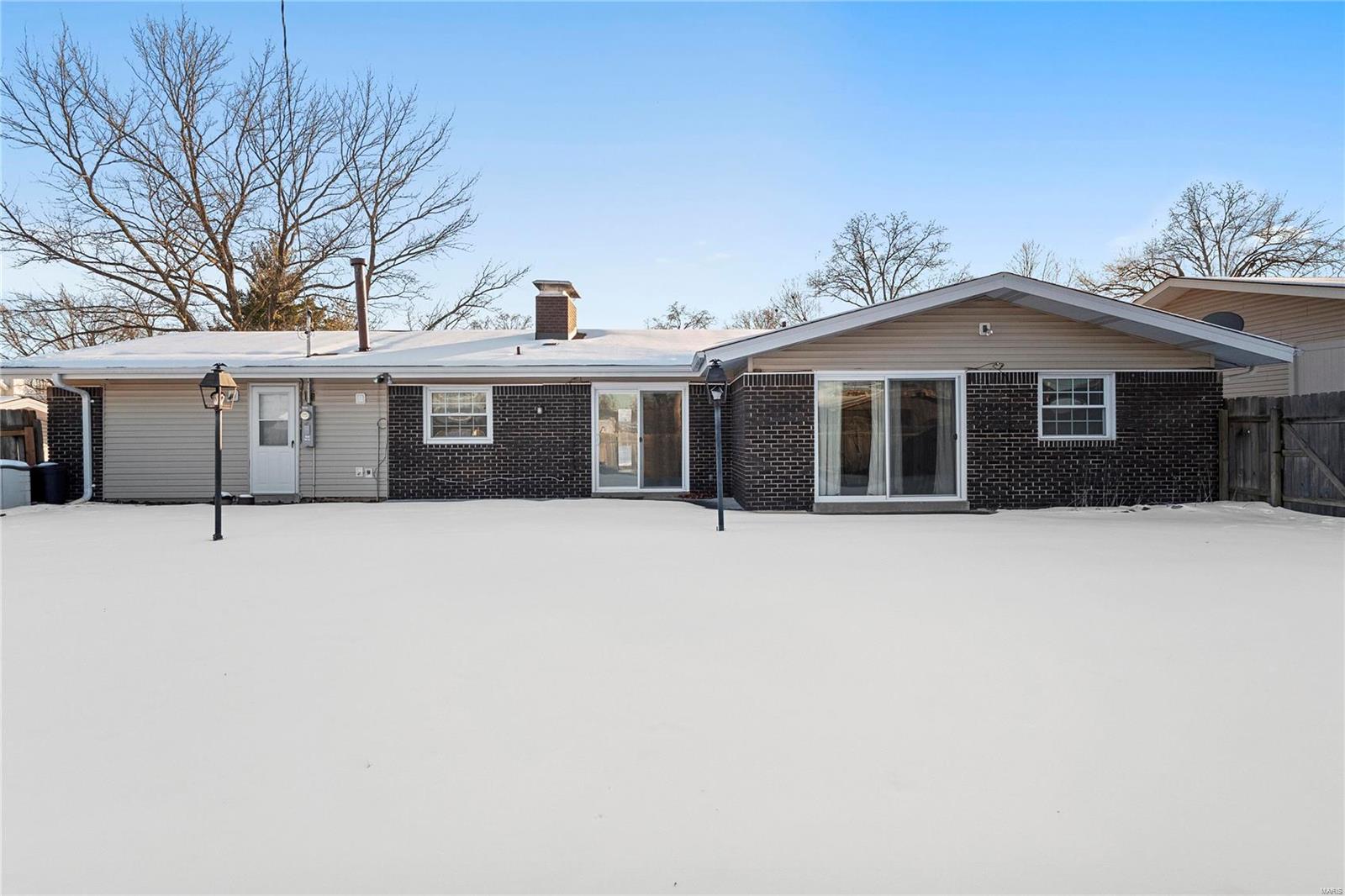 St Louis, Missouri 63126, United States, 4 Bedrooms Bedrooms, ,2 BathroomsBathrooms,Residential,Pending,17813