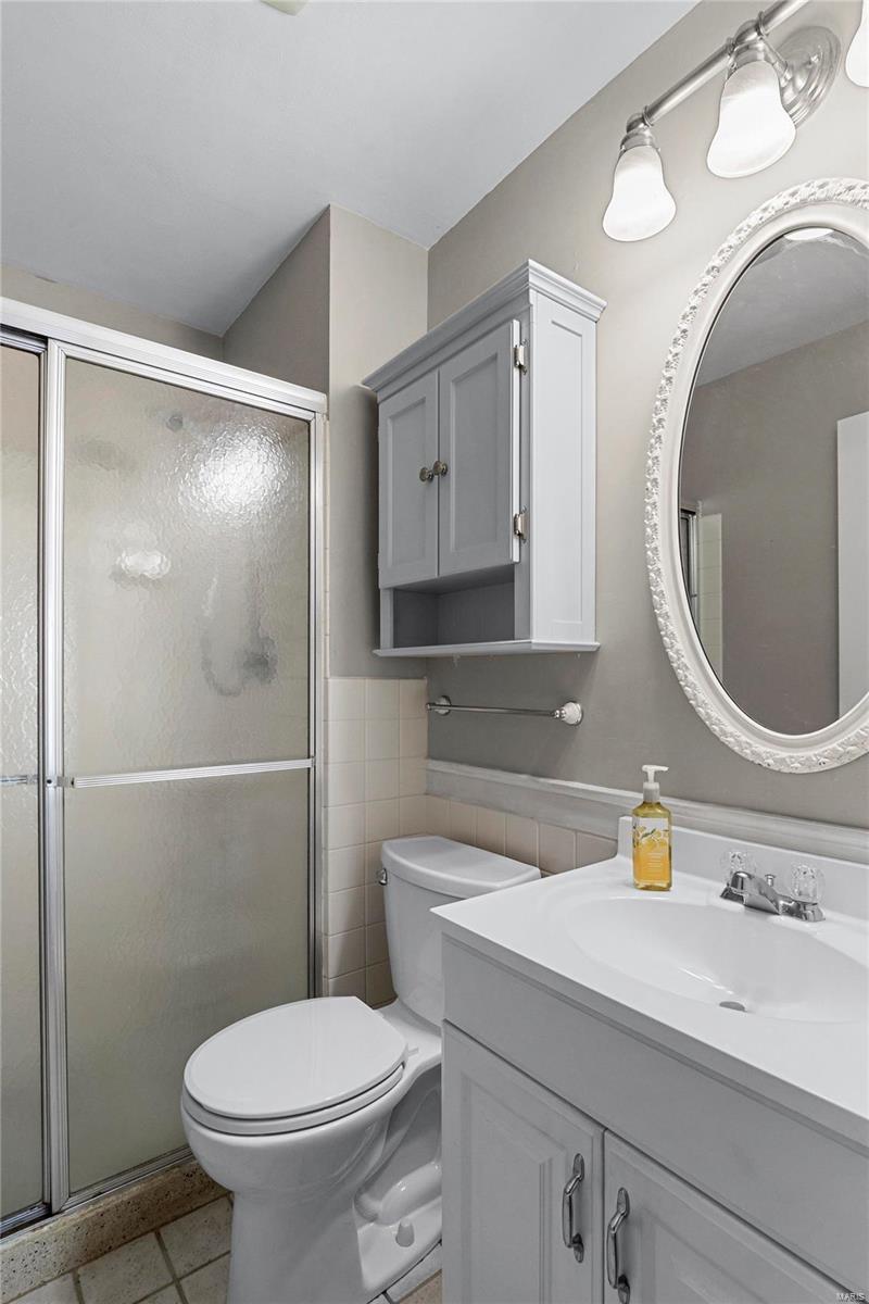 St Louis, Missouri 63126, United States, 4 Bedrooms Bedrooms, ,2 BathroomsBathrooms,Residential,Pending,17813