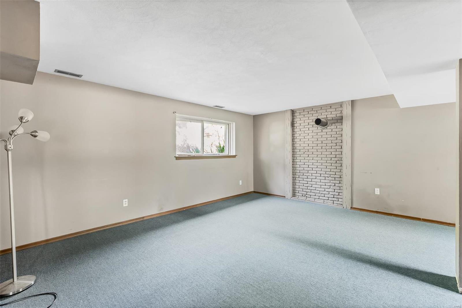 Ville Maria Eight - Residential