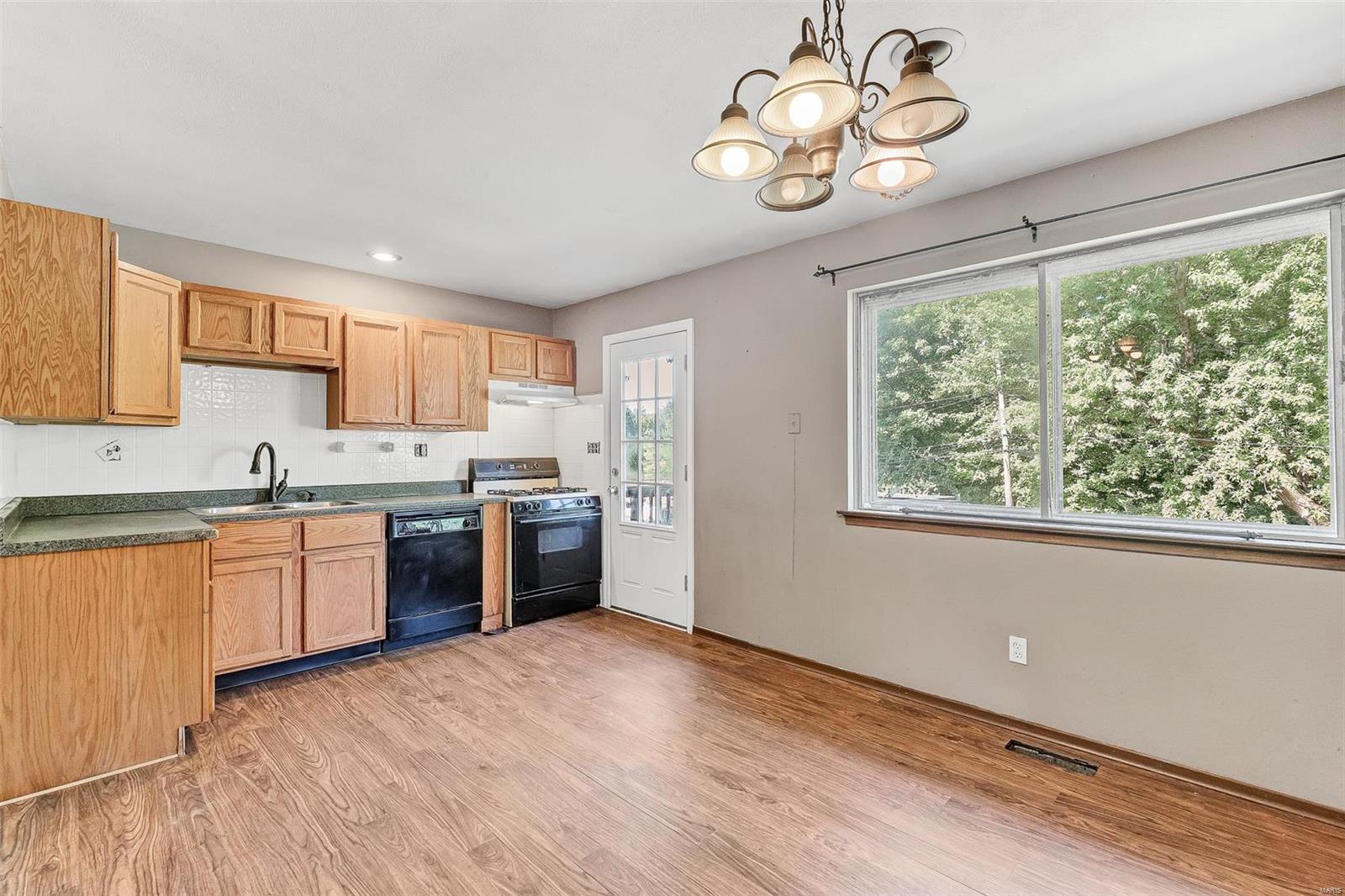 Ville Maria Eight - Residential