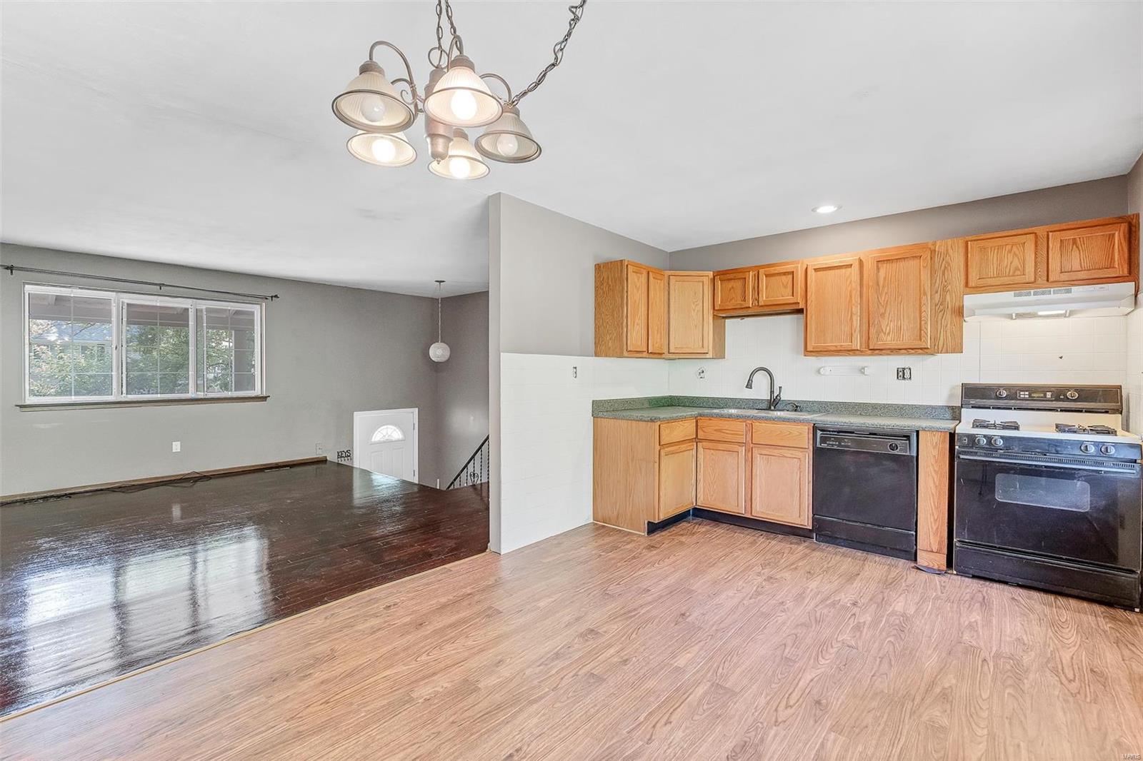 Ville Maria Eight - Residential